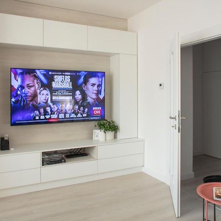 Light Room By Zoom Apartments Bratislava Bagian luar foto