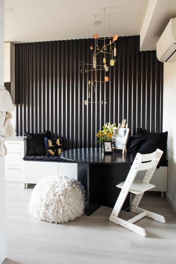 Light Room By Zoom Apartments Bratislava Bagian luar foto